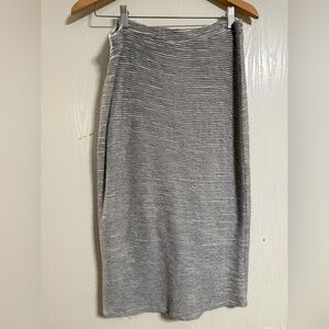 Dolan Gray & White Ribbed Stretchy Midi Skirt
